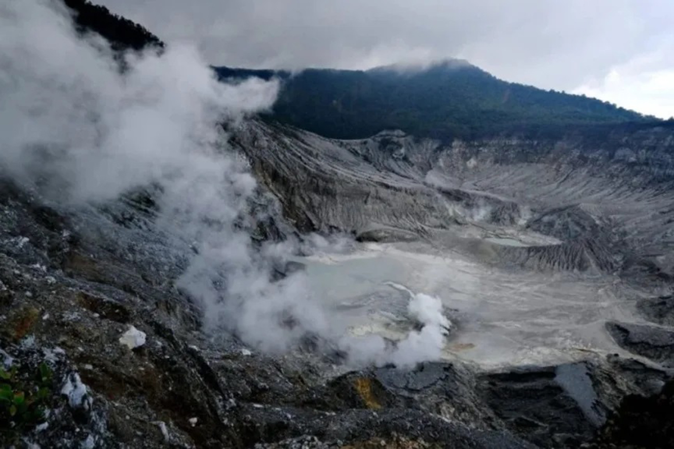 Etiyopya'daki  Hayli Gubbi Yanardağı'nda volkanik hareketlilik;