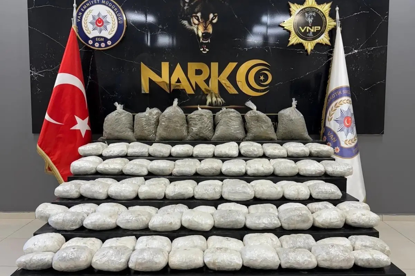 Van'da 134 kilogram uyuşturucu ele geçirildi: 6 tutuklama