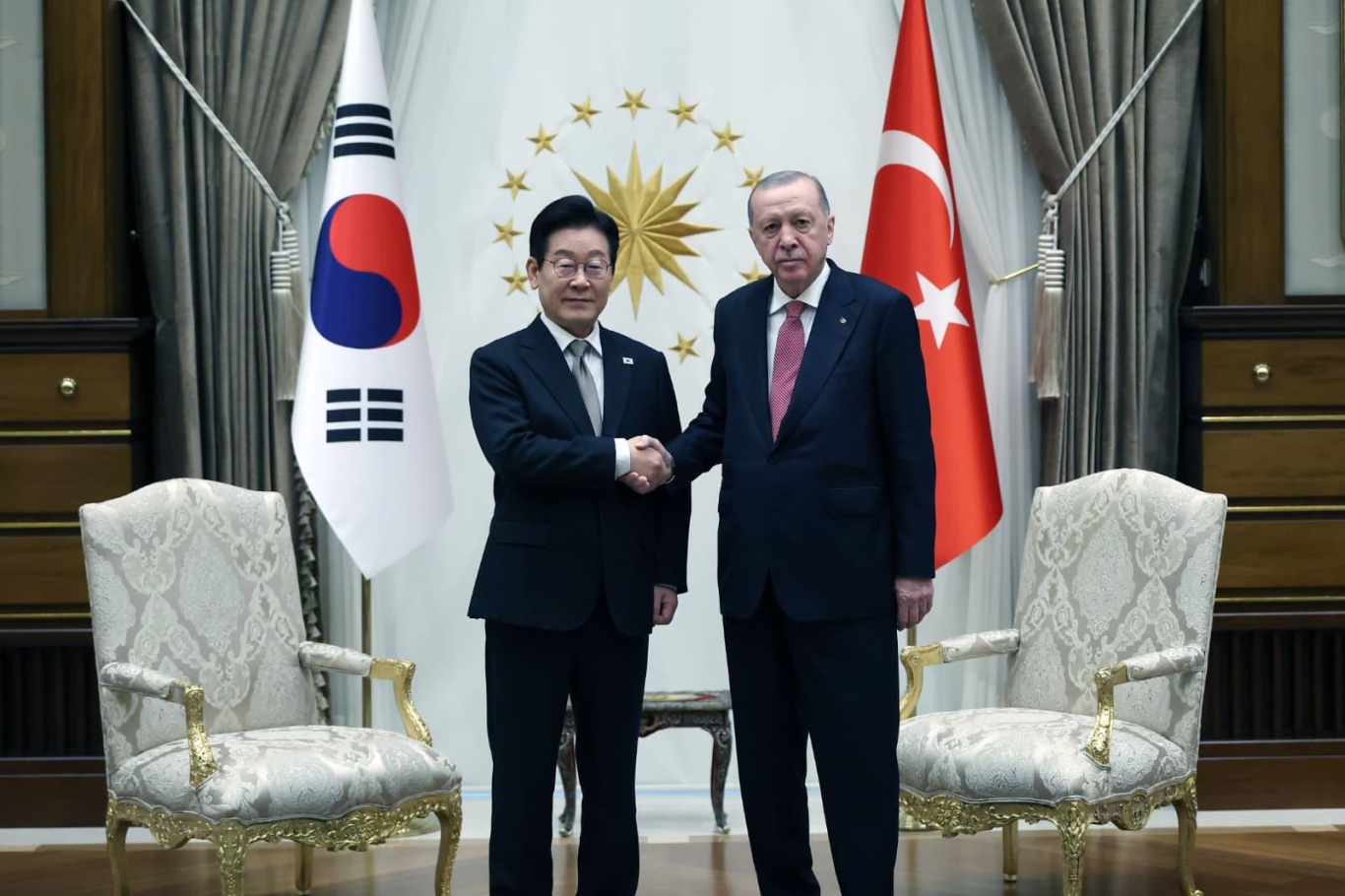 Cumhurbaşkanı Erdoğan, Güney Kore Devlet Başkanı Lee’yi kabul etti