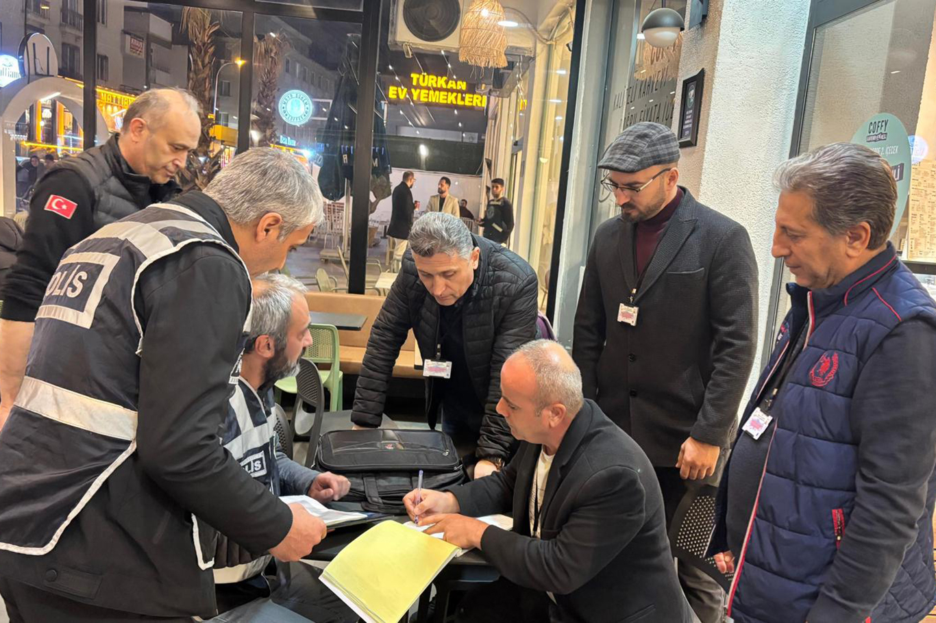 Gaziantep İl Sağlık Müdürlüğü kapalı alanlarda tütün denetimi gerçekleştirdi