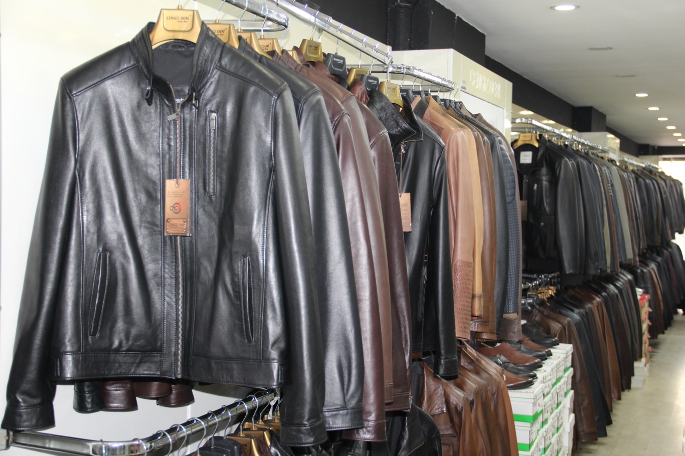 Doğal deri ile suni maddeler arasında sağlık savaşı: Ustalardan kritik uyarı