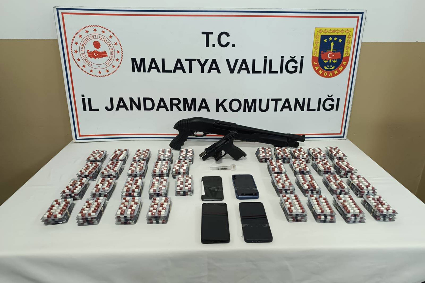 Malatya'da uyuşturucu operasyonu: 4 gözaltı