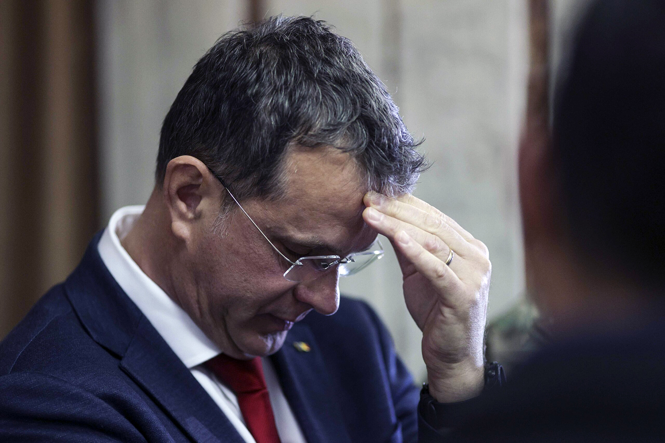 Romanya Savunma Bakanı istifa etti