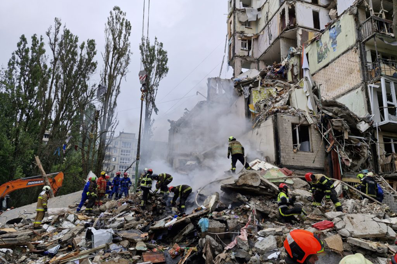 Rusya'dan Ukrayna'ya hava saldırısı;