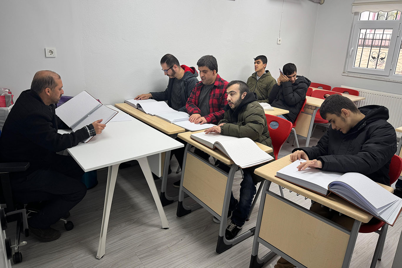 Batman'da görme engelliler için Braille Kur'an'ı Kerim kursu başladı;