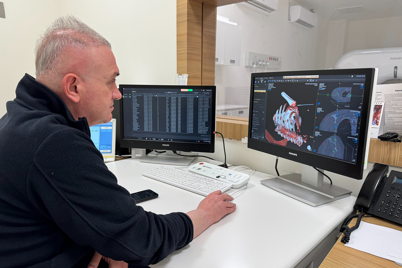 Gaziantep Şehir Hastanesi’nde artrografi uygulaması başarıyla gerçekleştirildi;