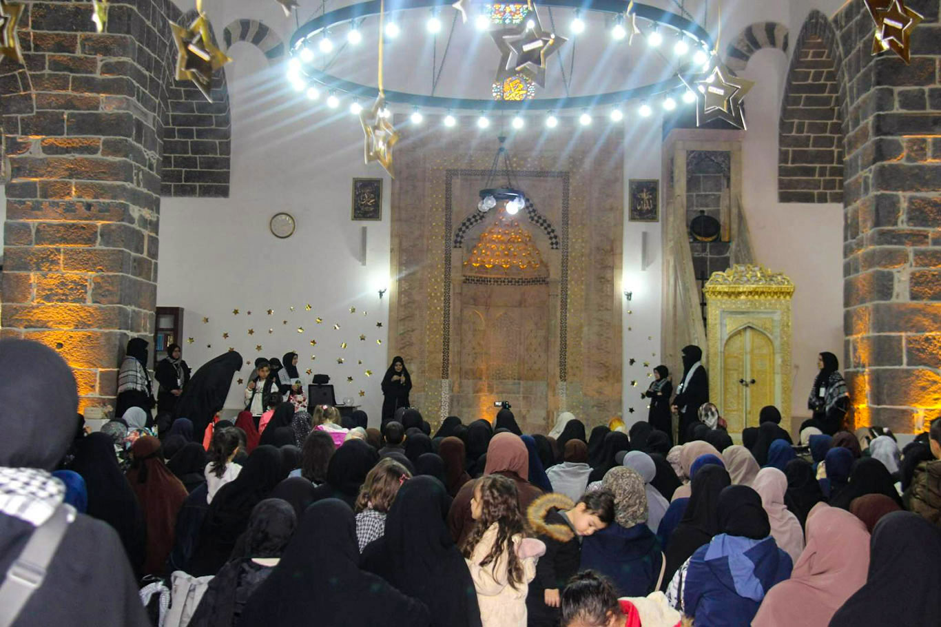 Diyarbakır'da Hazreti Nesibe Hatun'un örnek hayatı anlatıldı;