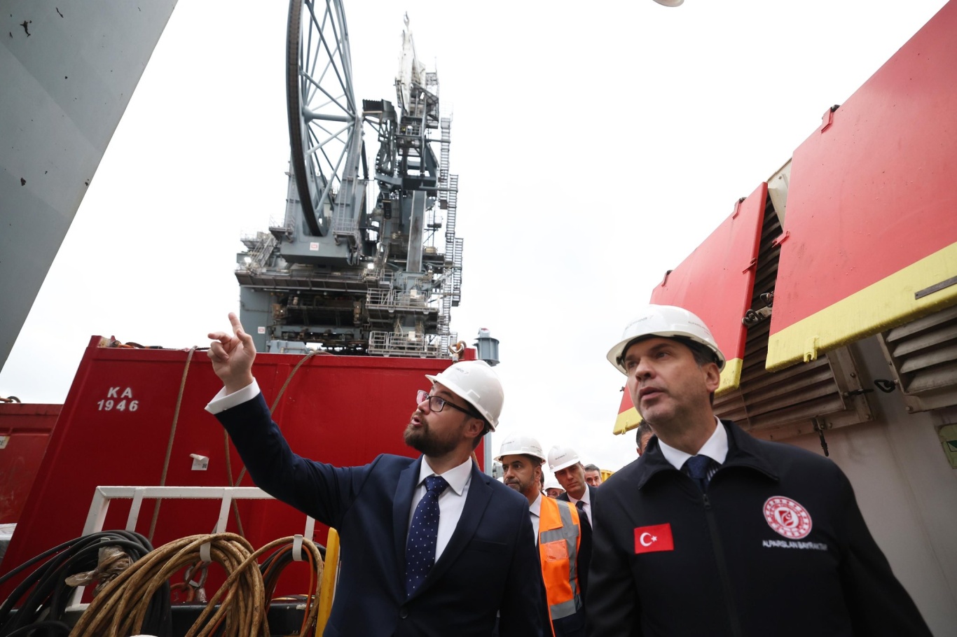 Bakan Bayraktar, Sakarya Gaz Sahası Faz-2 çalışmalarını inceledi;