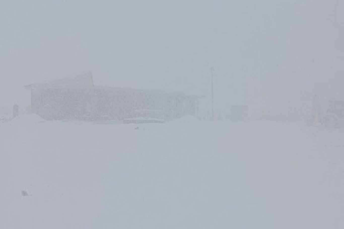 Ağrı, Ardahan, Erzurum, Kars, Iğdır ve Tunceli'de kar yağışı etkili oldu