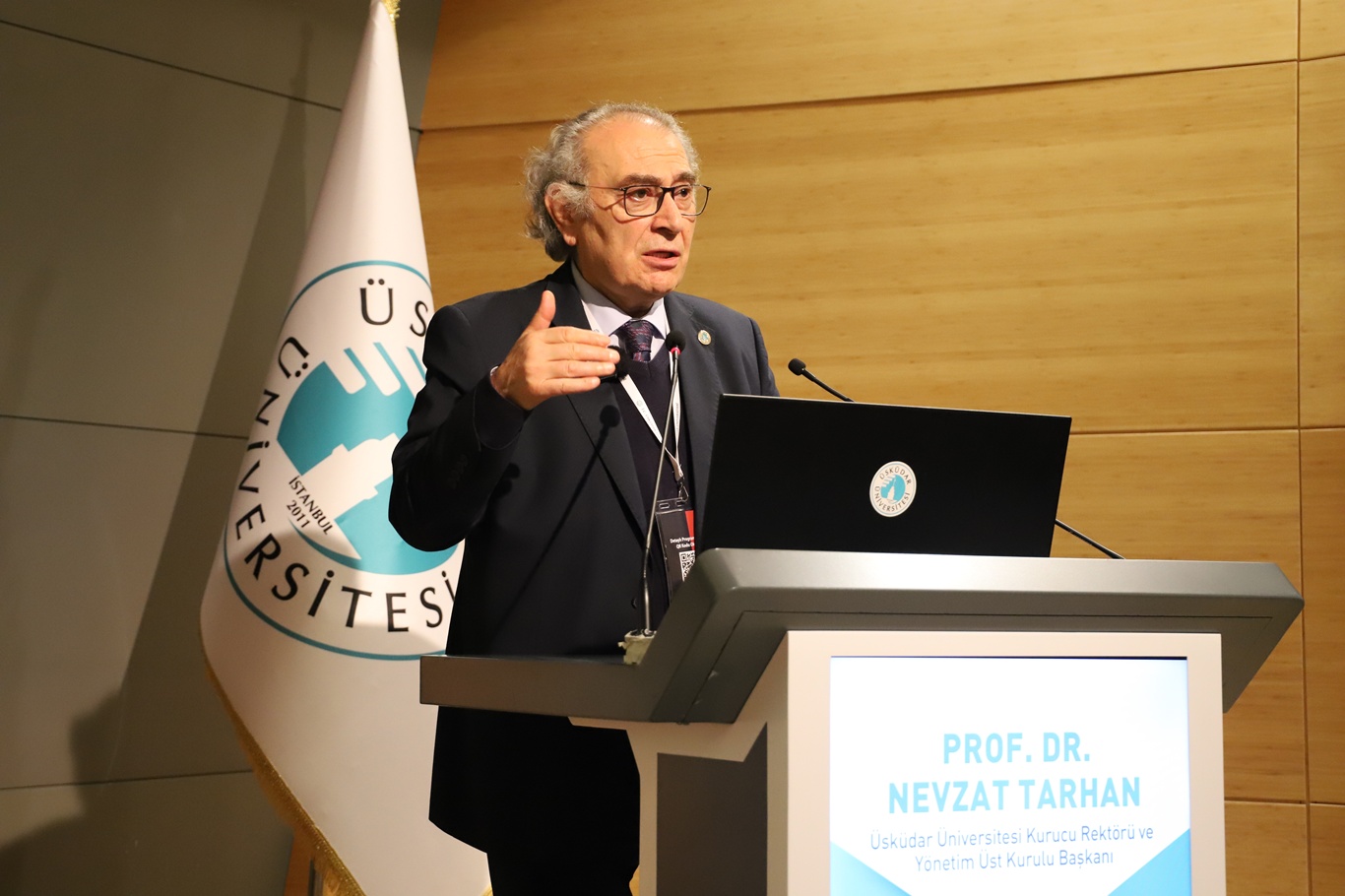 Prof. Dr. Nevzat Tarhan: Şu anda kültür aktarımını artık aile yapmıyor; yeni medya yapıyor!;