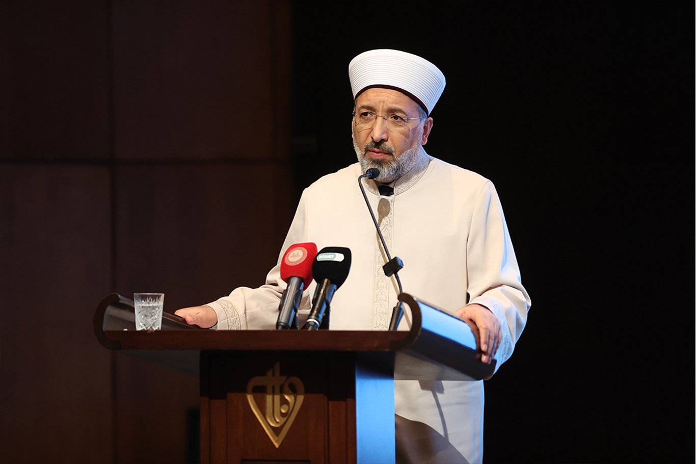 Diyanet İşleri Başkanı Arpaguş:  Dinimiz dezavantajlı kesimlerin ihtiyaçlarıyla ilgilenmeyi teşvik eder;