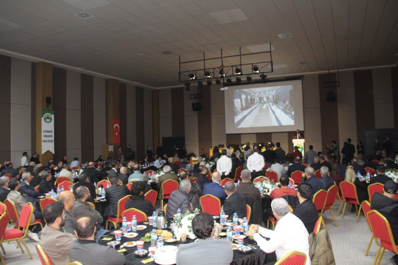 Diyarbakır OSB’de geniş katılımlı değerlendirme toplantısı yapıldı;