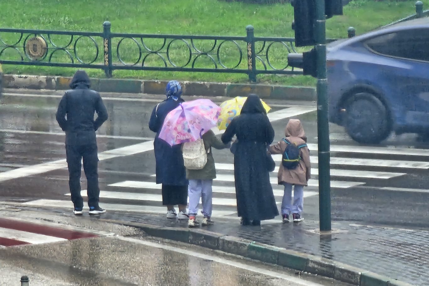 AKOM’dan İstanbul için hafta sonu soğuk hava ve sağanak uyarısı;