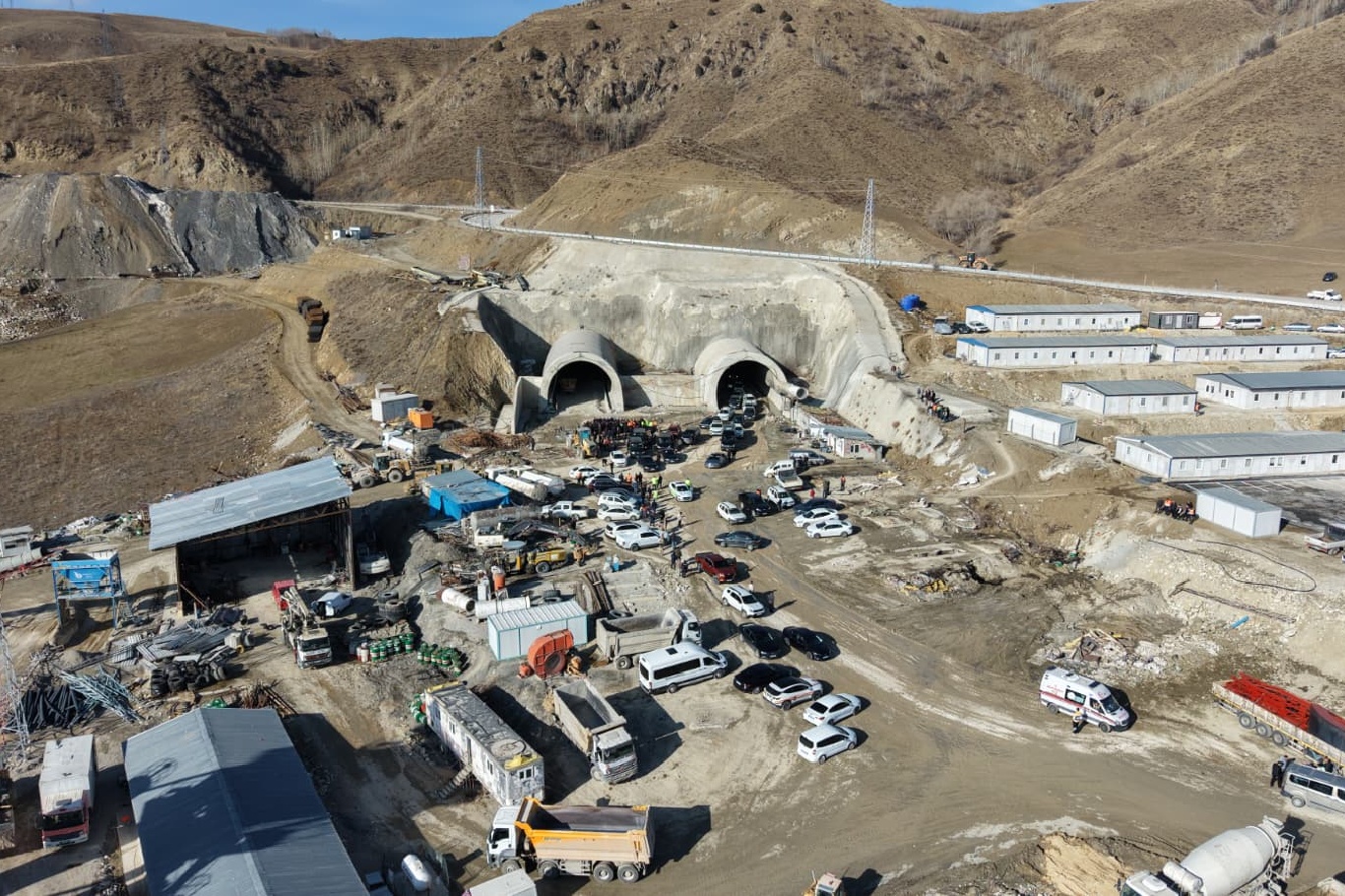 Bakan Uraloğlu Kırık ve Dallıkavak tünellerinde incelemelerde bulundu