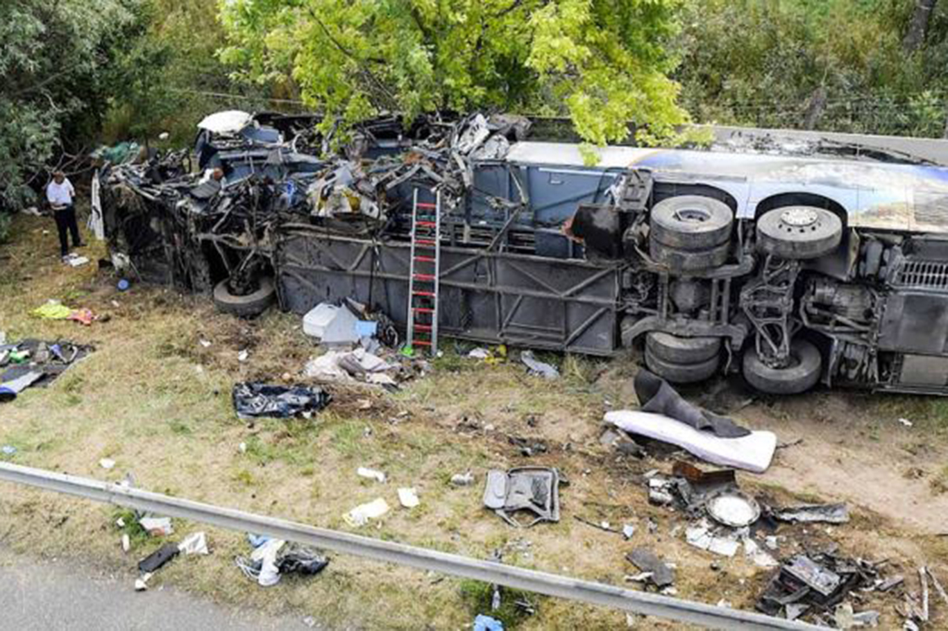 Cezayir'de katliam gibi kaza: 13 ölü, 35 yaralı ;