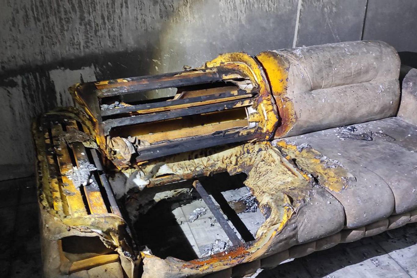 Batman’da bir evde çıkan yangın mahalleli tarafından söndürüldü;