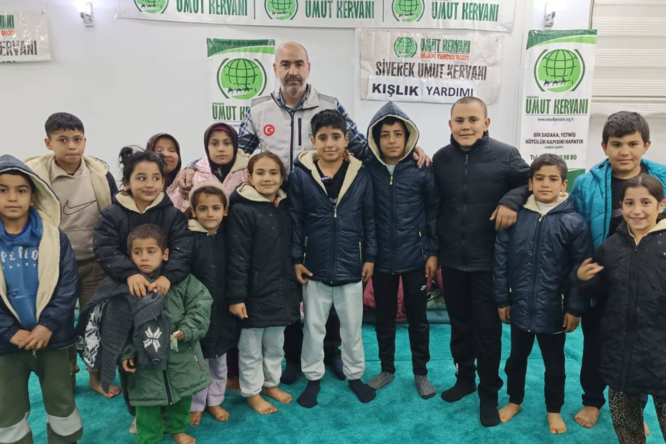 Umut Kervanı, bu kış da Siverek’te yüzlerce minik yüreği ısıttı     ;