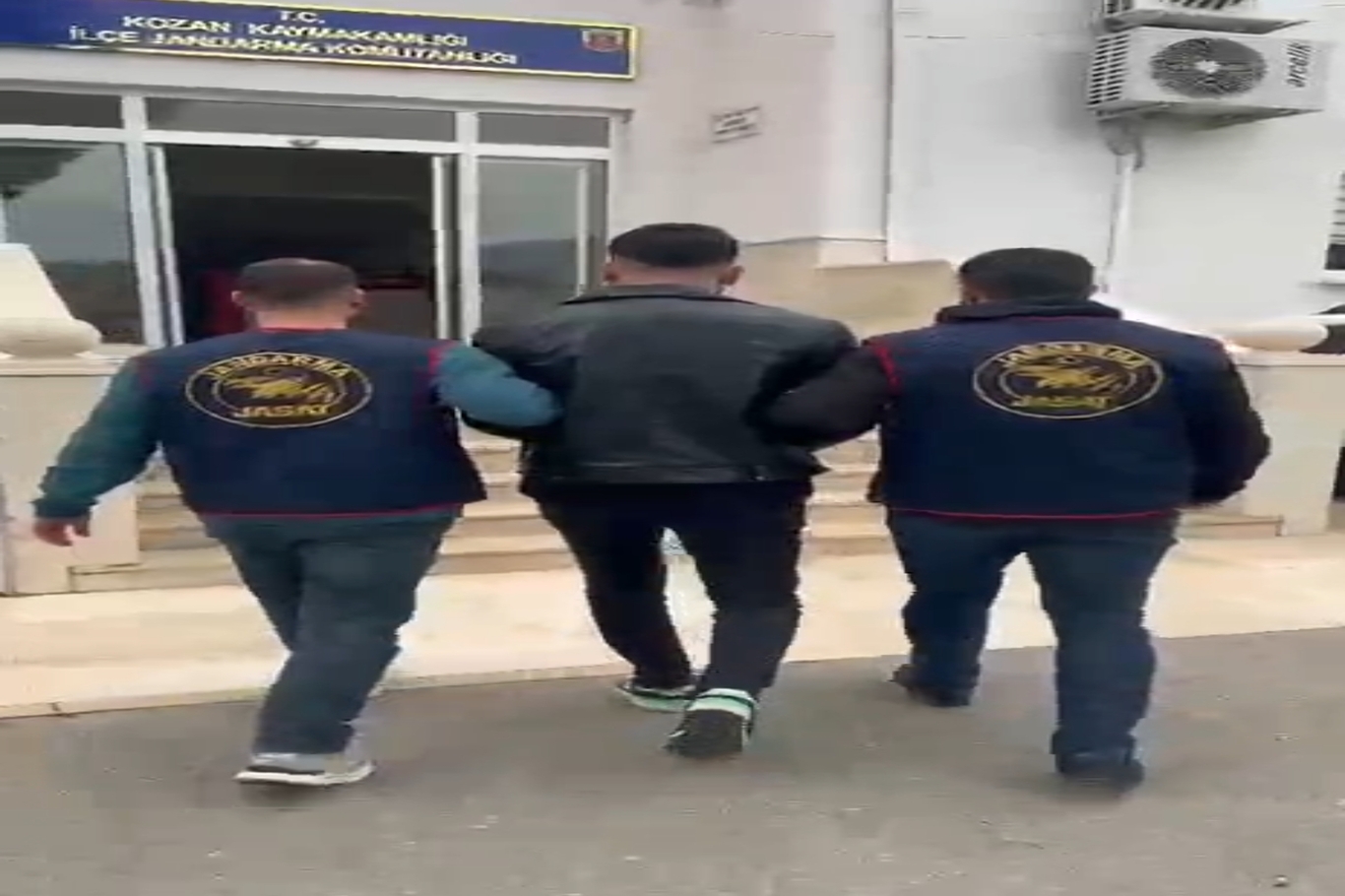 Adana'da 41 yıl hapis cezası bulunan firari hükümlü yakalandı;