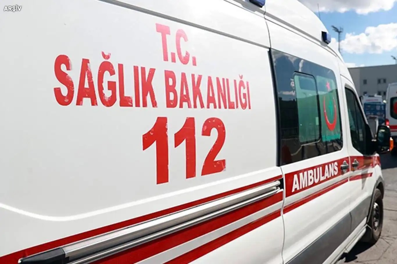 Burdur’da bir araç karşı şeride geçti: 2 ölü 3 yaralı;