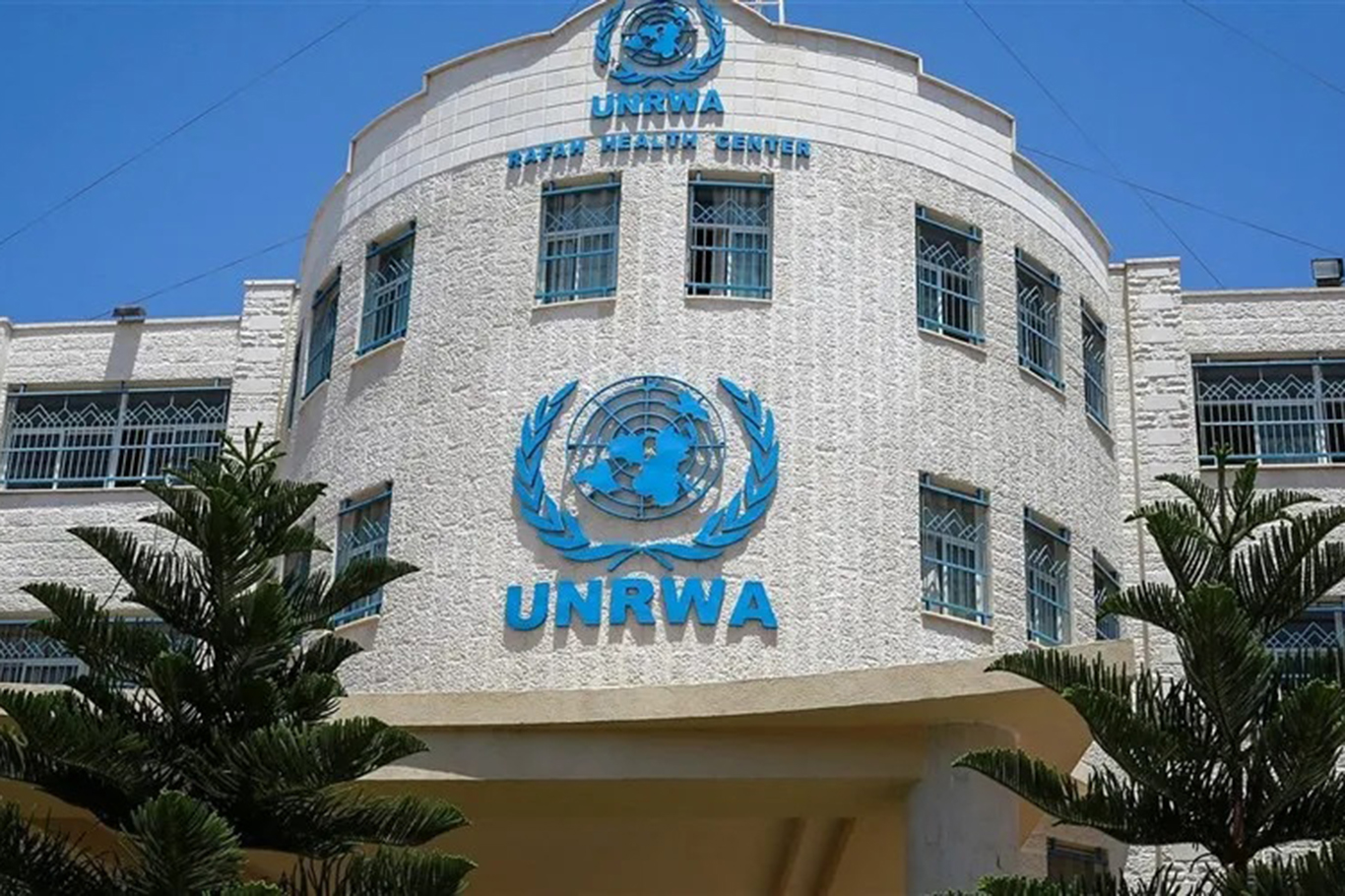 İşgalciler Kudüs'teki UNRWA merkezini bastı: Bölge tamamen kuşatıldı;