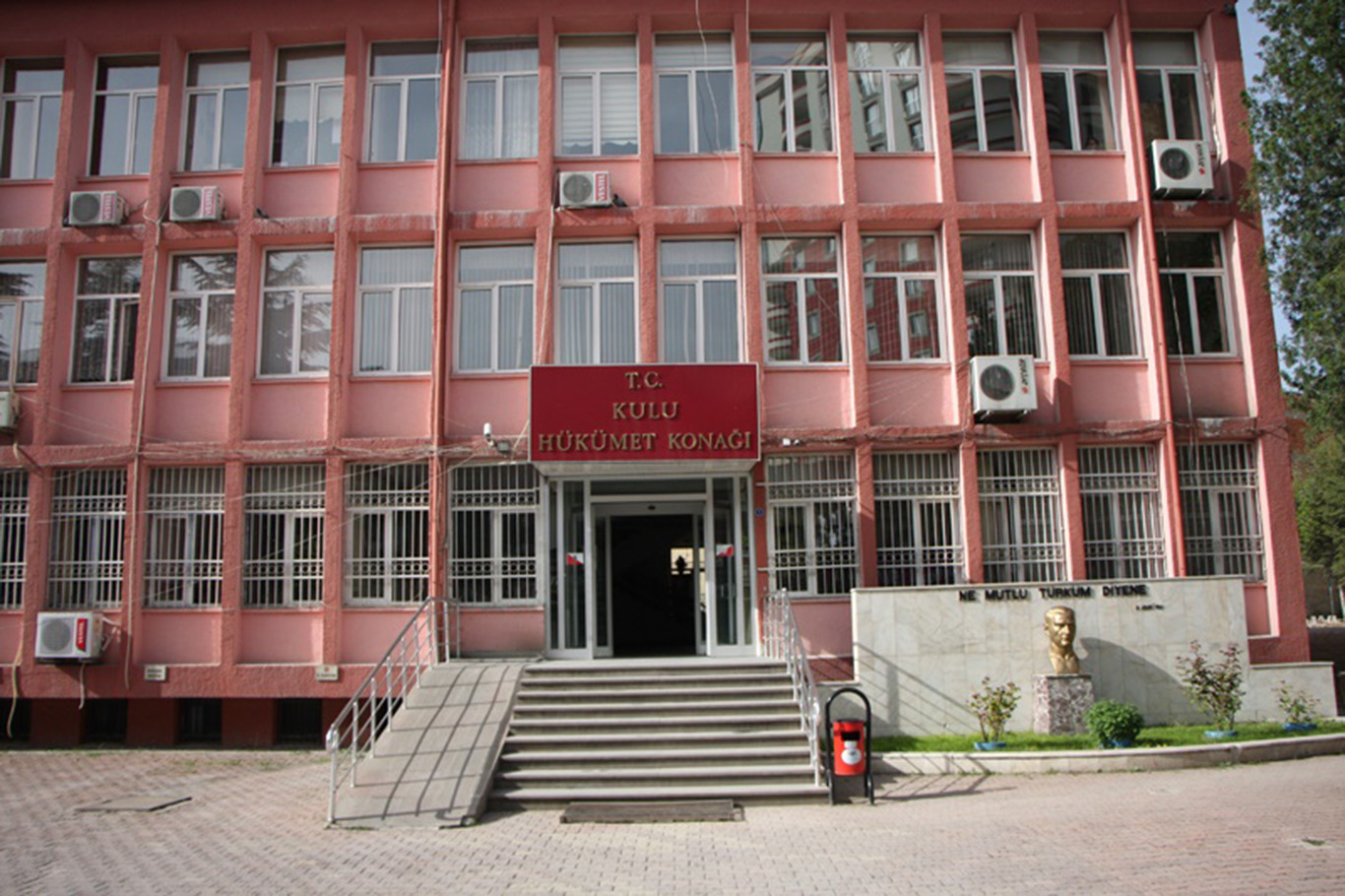 Konya’da bir katip, zimmetine 6,5 milyon TL geçirdiği iddiasıyla tutuklandı;