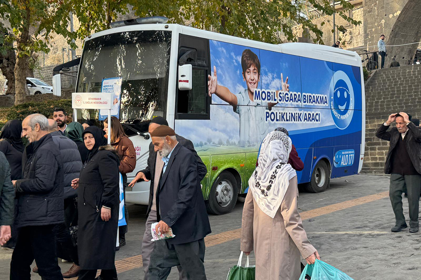 Diyarbakır’da sigarayla mücadele sokağa taşındı;