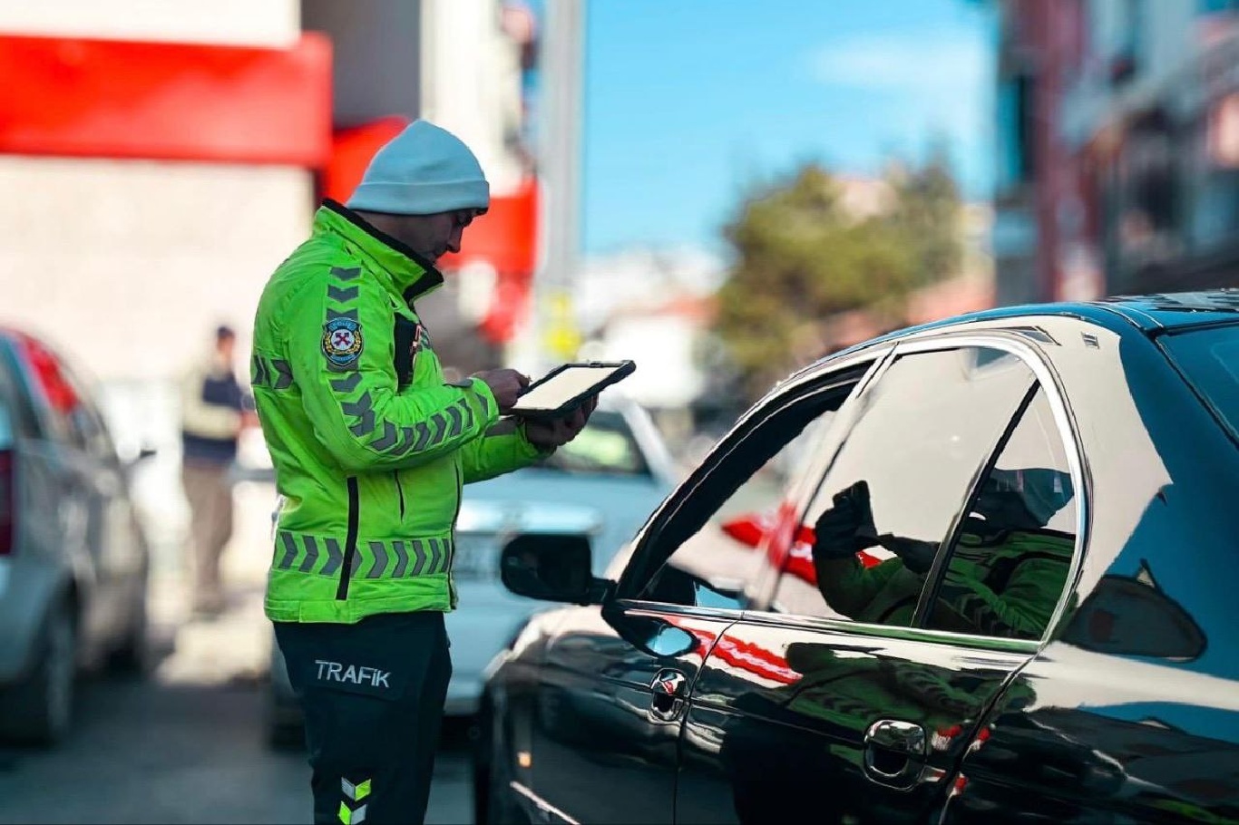 Antalya’da trafik denetimlerinde 13 bin 267 sürücüye ceza uygulandı;