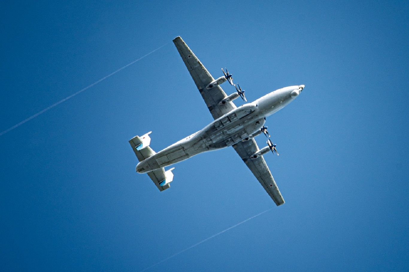 Rusya’da askeri nakliye uçağı düştü;