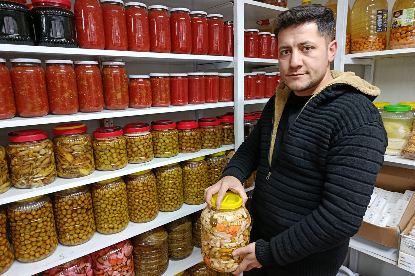 Evde üretiyor, konteynerde satıyor;