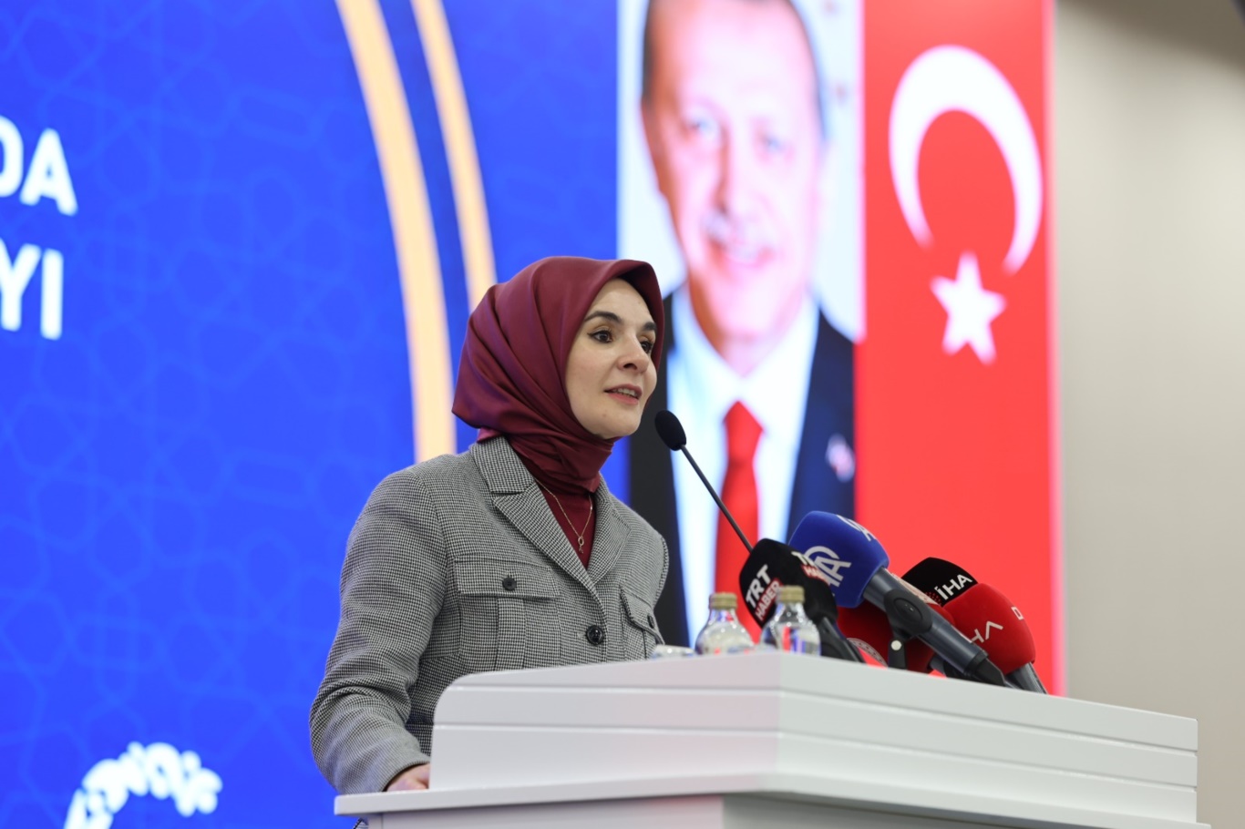 Bakan Göktaş, Sosyal Kooperatifler Çalıştayı'nda konuştu ;