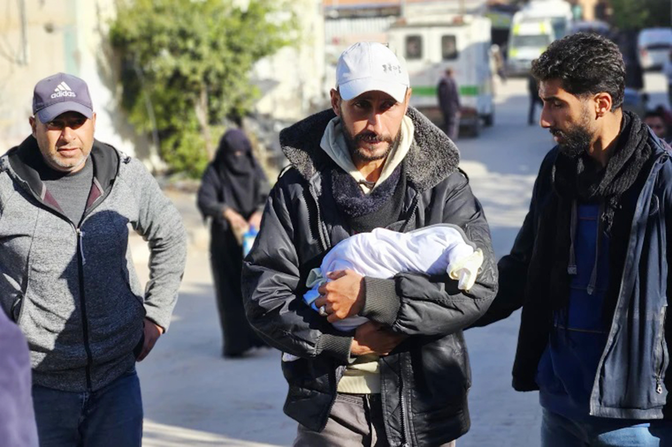 Dünya İnsan Hakları Günü'nde Filistin çağrısı: Siyonist soykırımı durdurun;