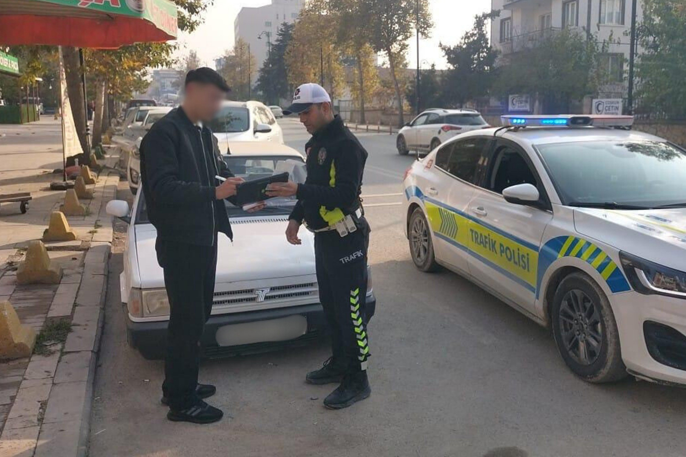 Malatya'da KGYS'ye takılan drift pahalıya patladı: Araç 60 gün trafikten men edildi;