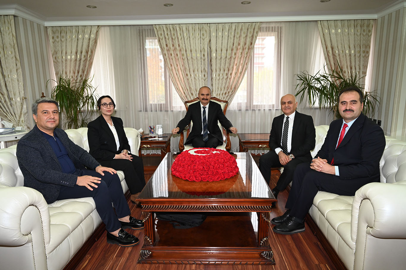 Batman'da sera organize tarım bölgesi için kritik ziyaret;