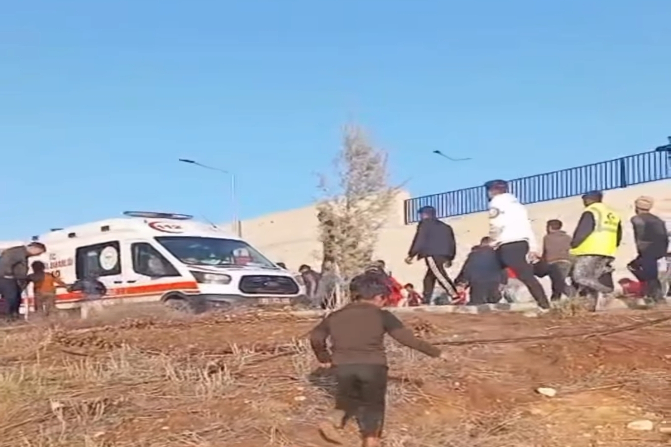 Adana'da dereye düşen 12 yaşındaki çocuk kayboldu;