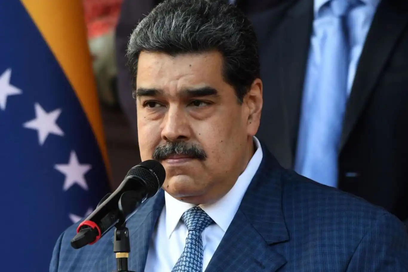Trump’tan Venezuela’ya yeni yaptırım: Petrol tankerlerine ve Maduro’nun akrabalarına baskı;