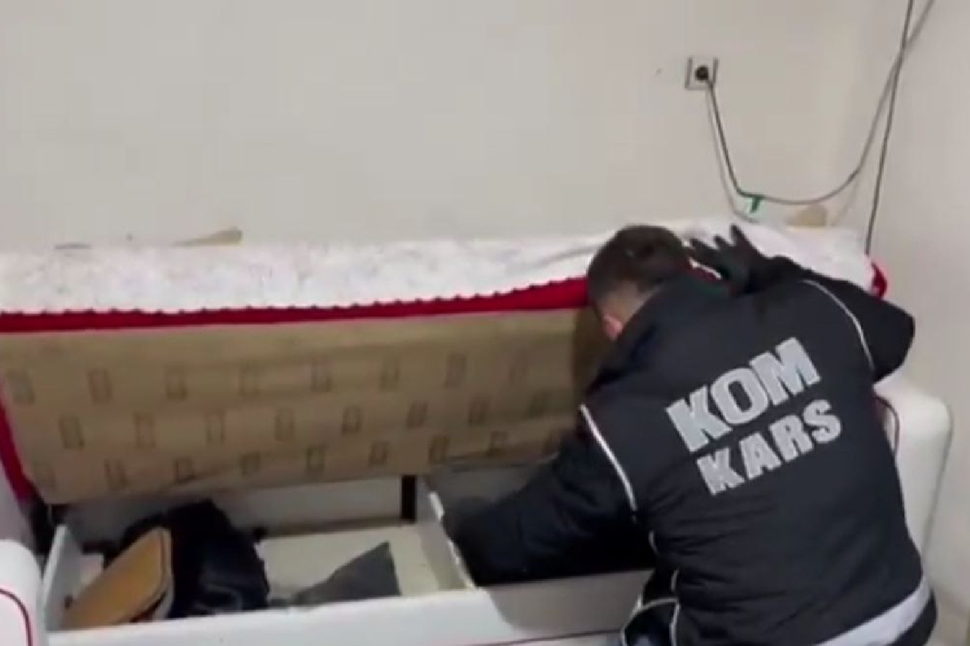 Kars’ta silah ticaretine yönelik operasyonda 10 kişi yakalandı