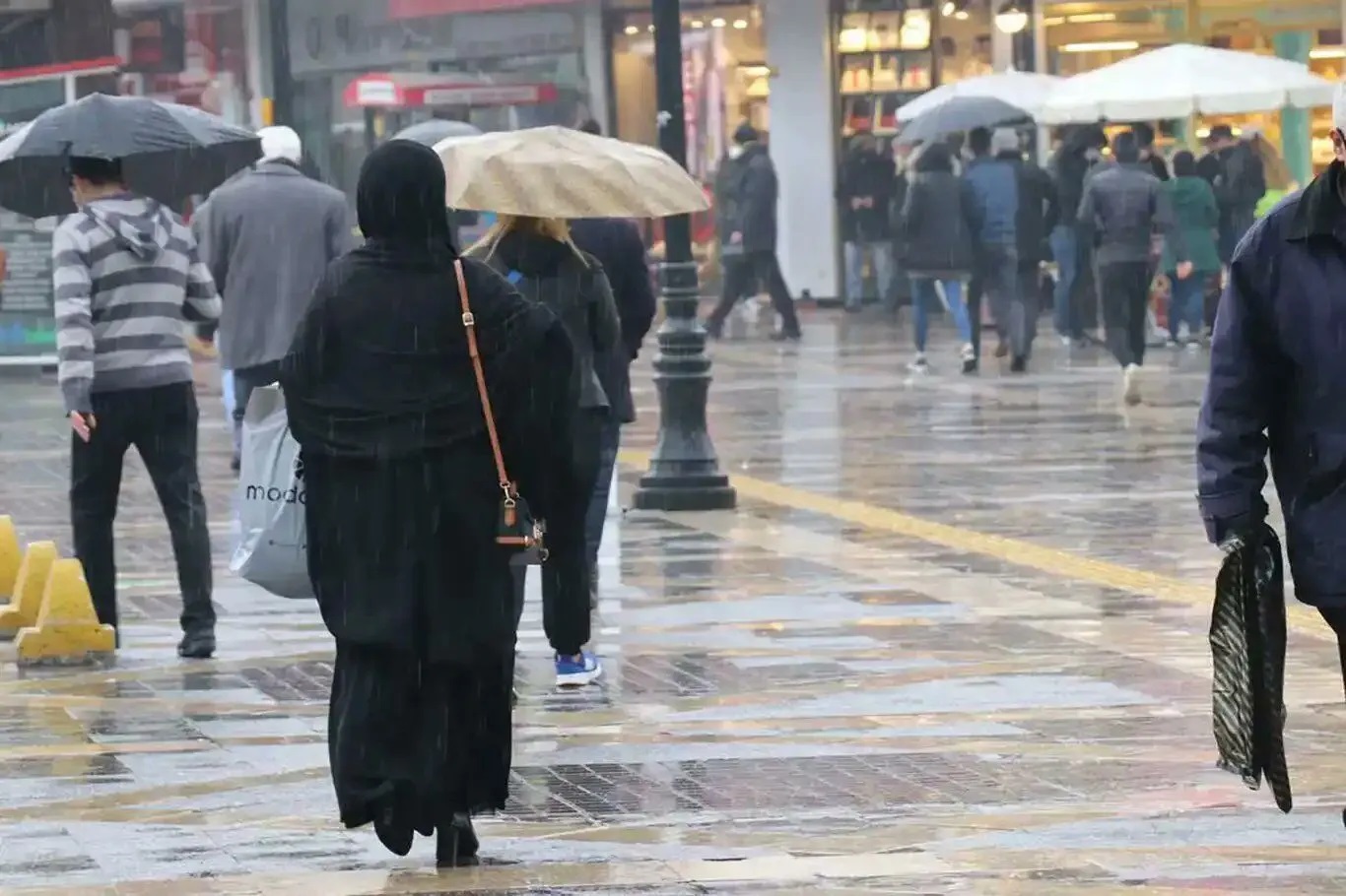 Meteoroloji'den yağmur, kar ve kuvvetli rüzgâr uyarısı