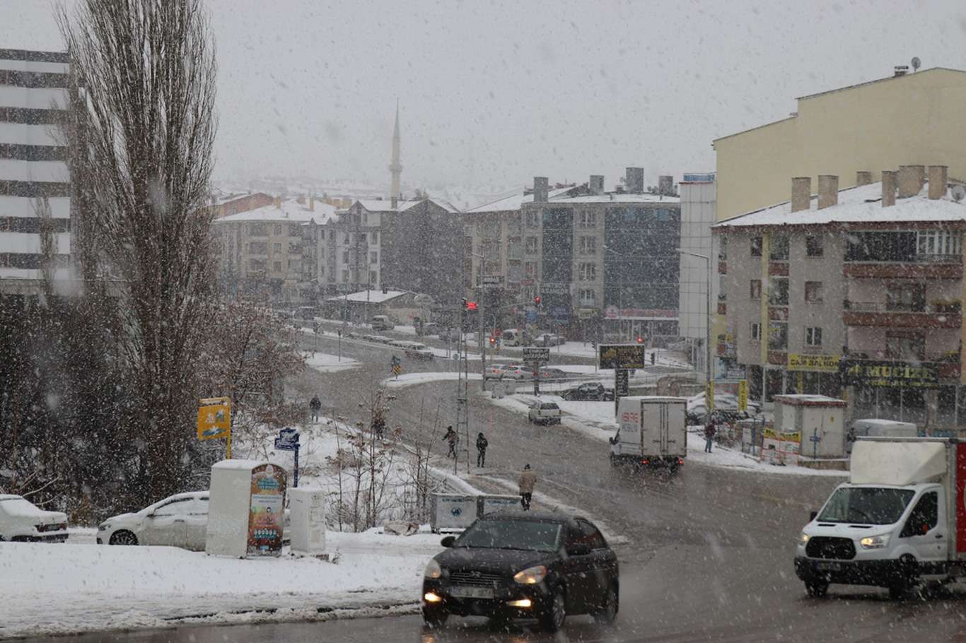 Meteoroloji'den kuvvetli sağanak ve kar uyarısı