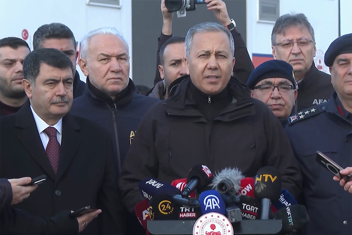 Bakan Yerlikaya: Kara kutu ve ses kayıt cihazı bulundu