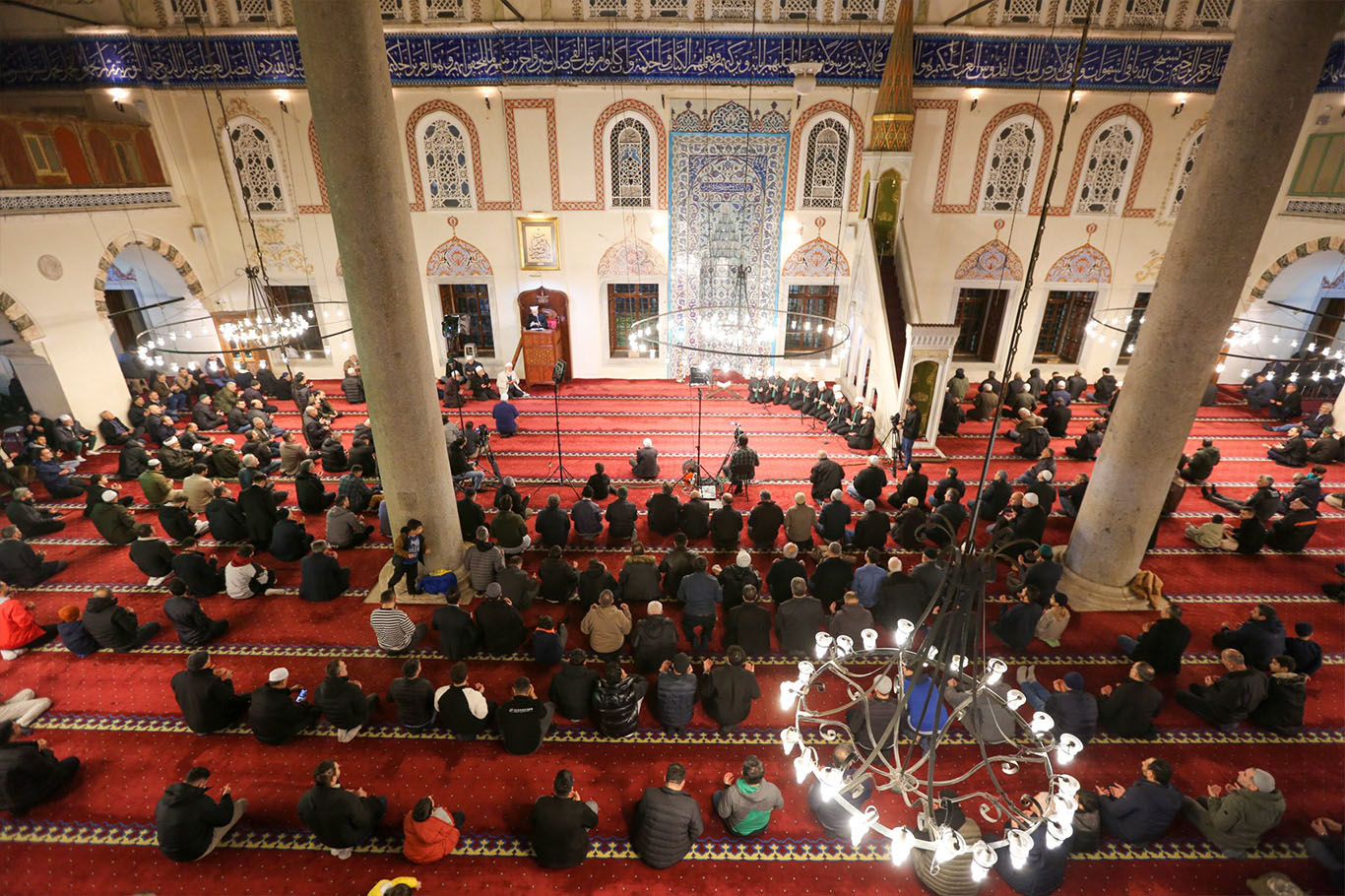Regaib gecesi İstanbul'da ihya edildi