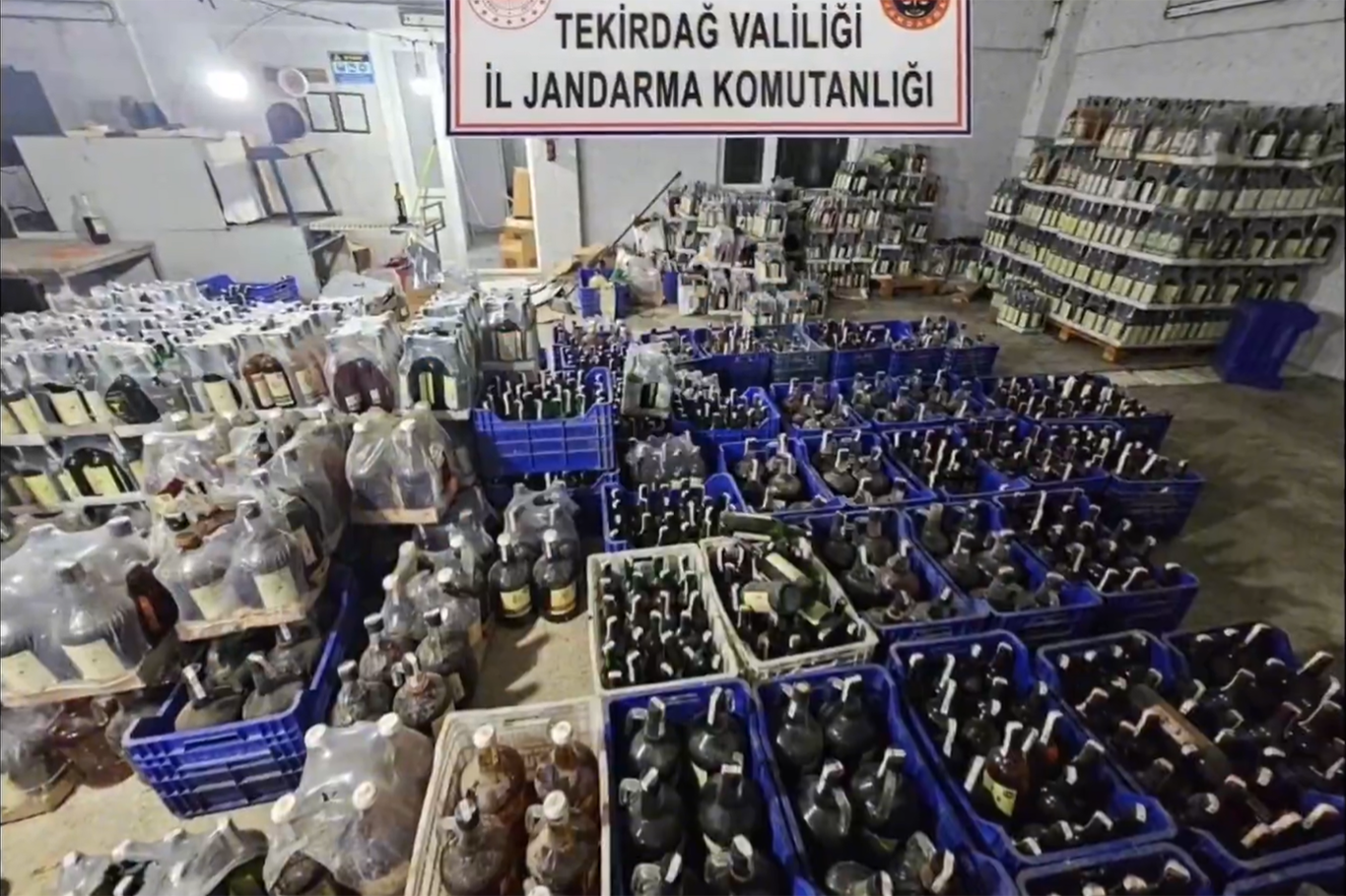 81 ilde metil alkol operasyonu: 91 bin litre ele geçirildi