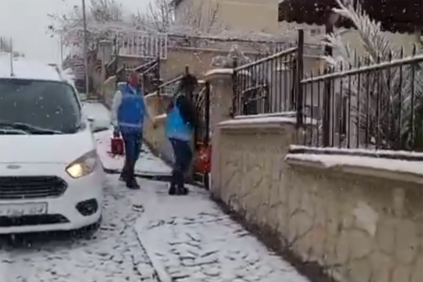 Batman'da evde sağlık hizmetleri kış koşullarına rağmen sürüyor