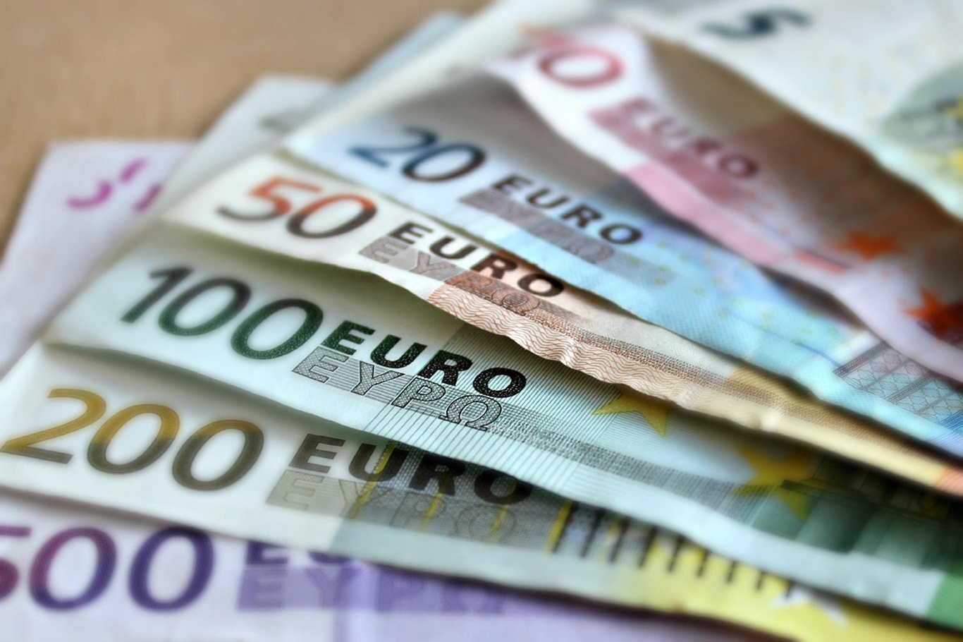 Bulgaristan euro bölgesine katıldı