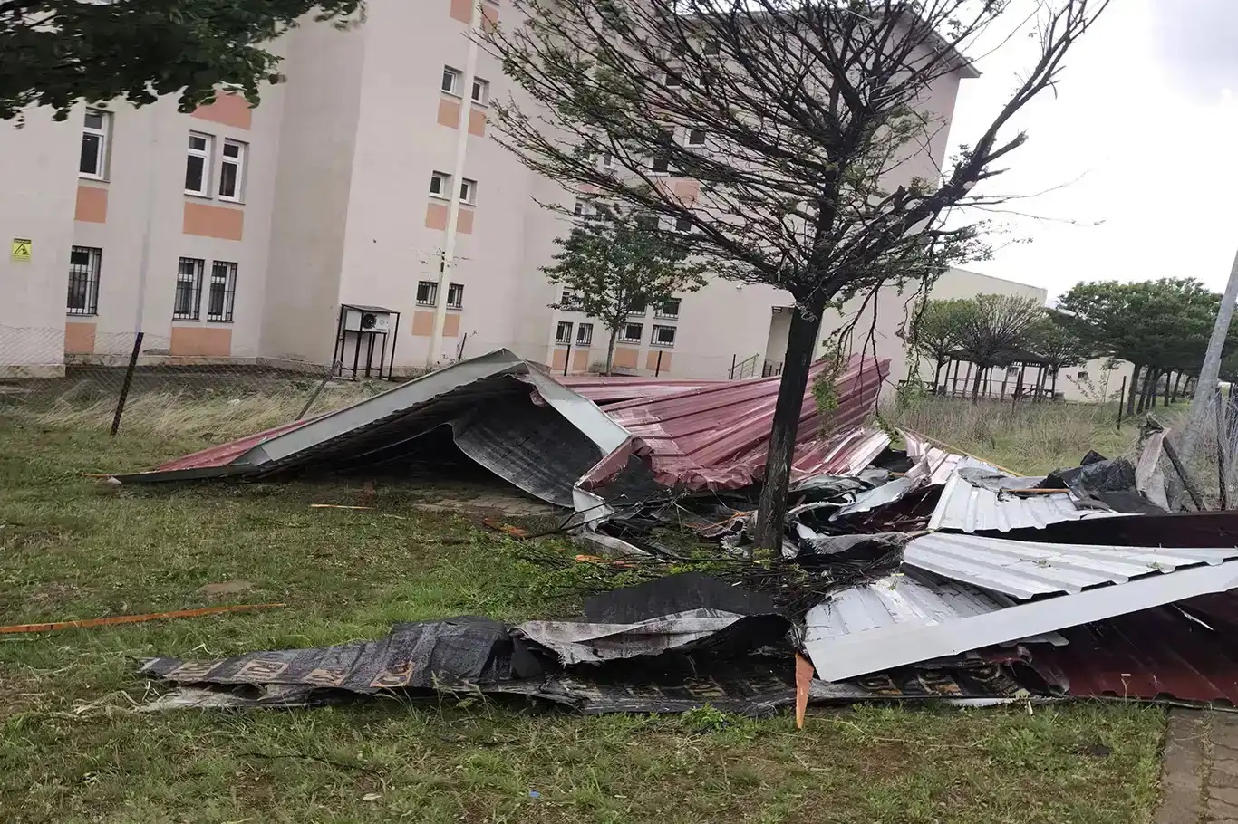 Birçok bölge için kuvvetli yağış ve fırtına uyarısı