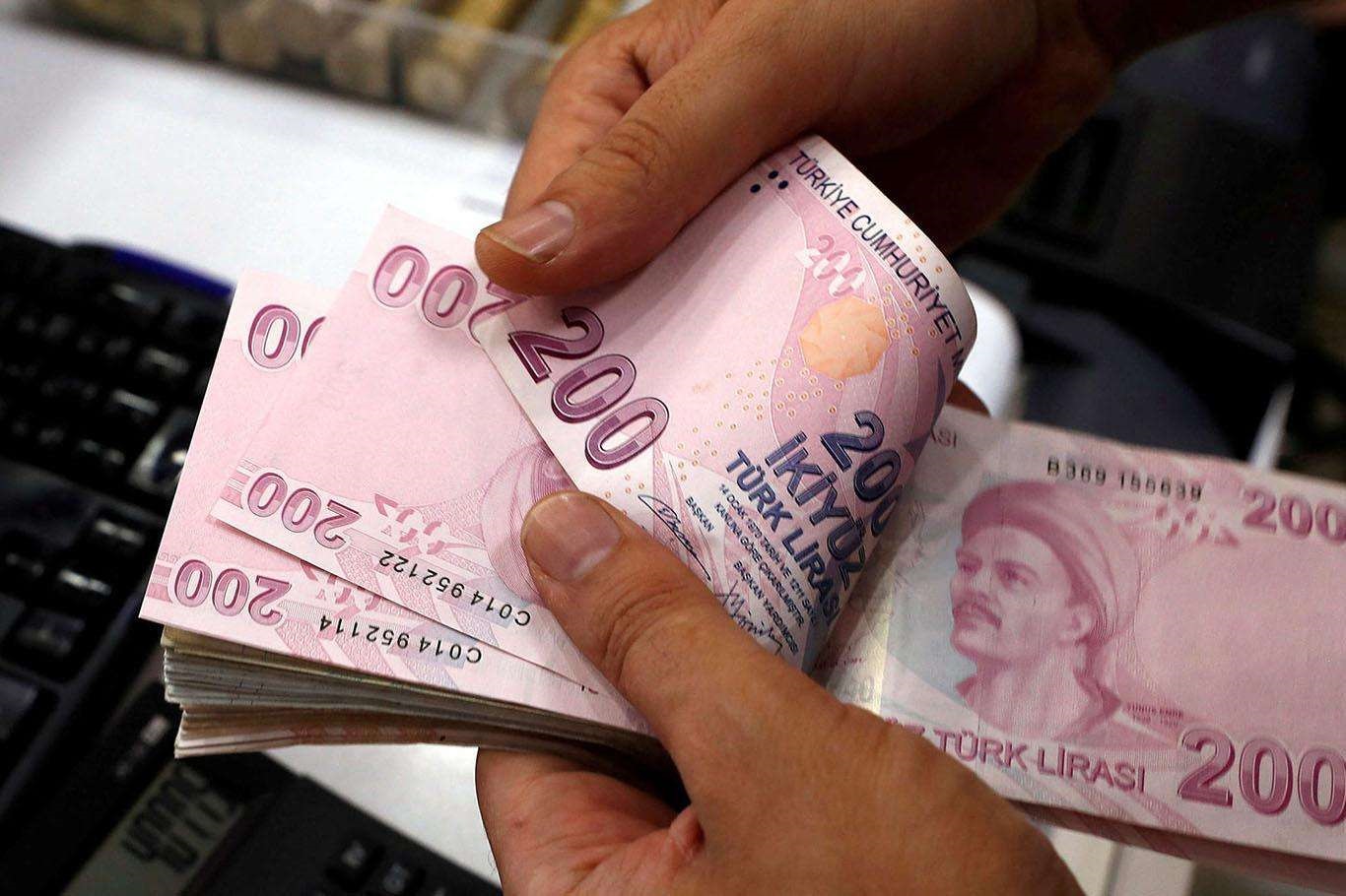 Memur ve emekli maaşlarına yapılacak zam bugün netleşiyor