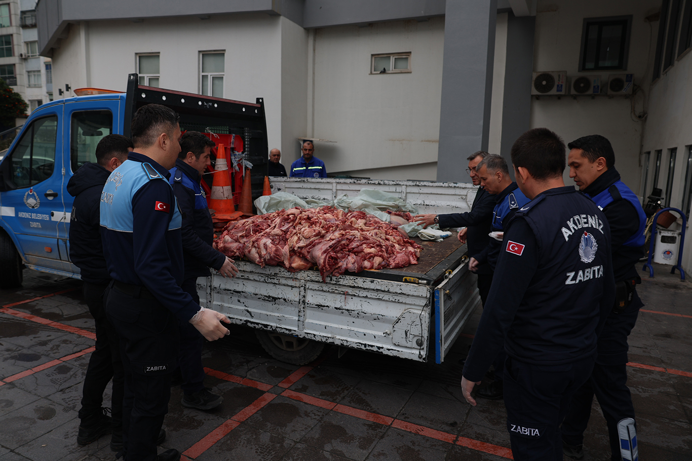 Mersin'de yapılan denetimde 500 kilogram et ele geçirildi