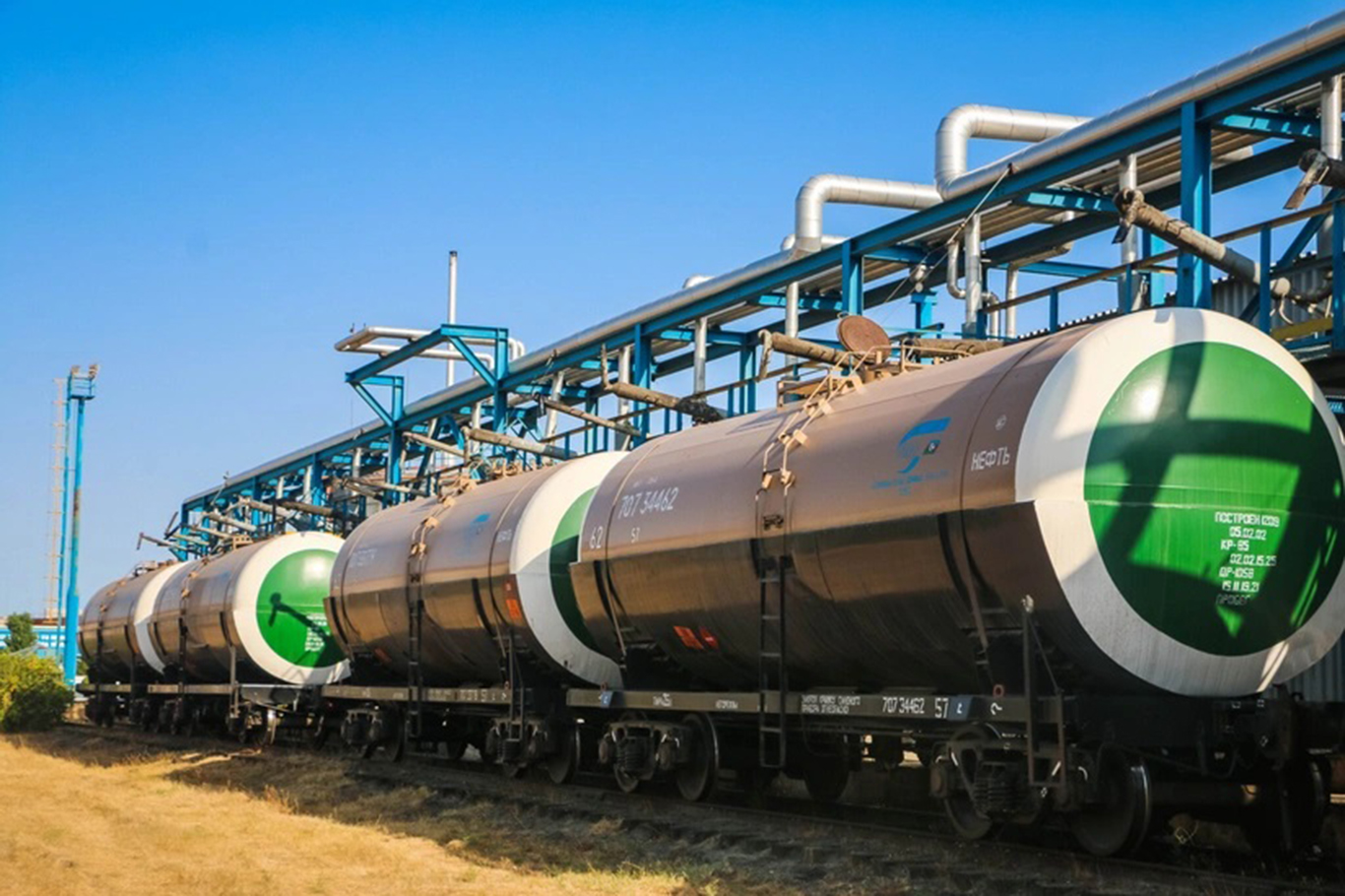 Azerbaycan’dan Ermenistan’a 979 tonluk benzin sevkiyatı: 18 vagonluk tren yola çıktı