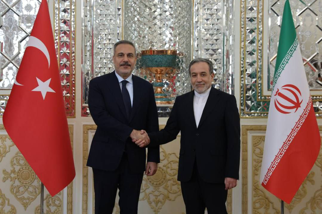 Dışişleri Bakanı Fidan, İranlı mevkidaşı Erakçi ile görüştü