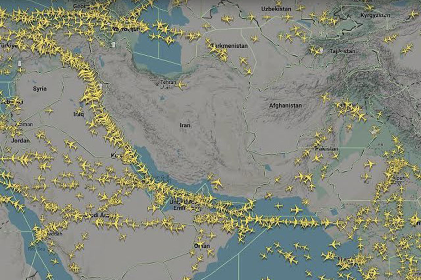 İran hava sahasını geçici olarak kapattı