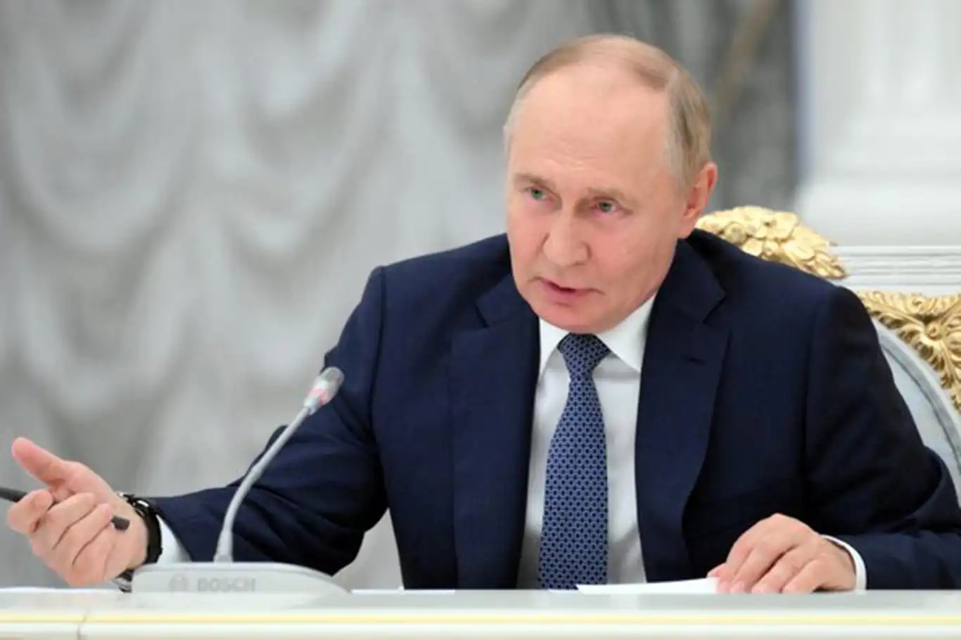 Putin, Pezeşkiyan ve işgalci Netanyahu ile görüştü